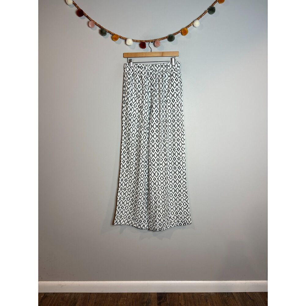 Banana Republic white and black patterned wide leg pants